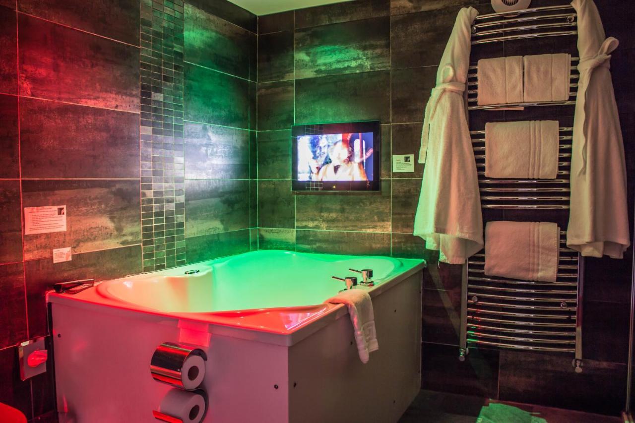 The Howbeck & The Retreat Incl Off-Site Health Club And Parking Ev Point Available Уиндермир Экстерьер фото